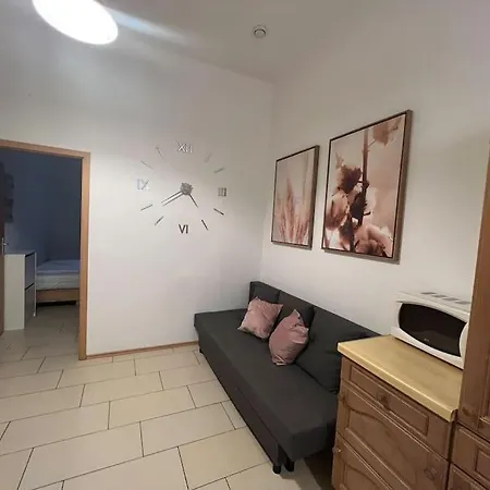 Private Souterrain In The Of Berlin Apartament Birkenwerder